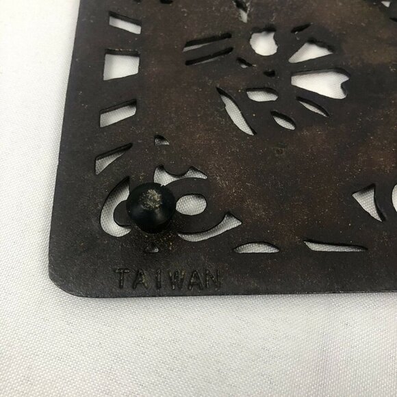 Vintage Heavy Metal Trivet Set Fruit Basket Pig Tea Pot Lot Of 3 - Picture 12 of 12